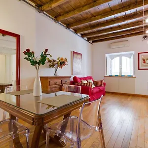  Appartement Piazza Barberini Italie
